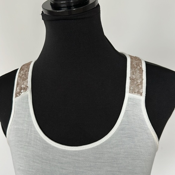 Old Navy Tank Top with Sequin Detail Sz SM - Picture 2 of 5